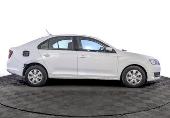 Подержанный автомобиль Skoda Rapid Liftback 2019 года (4 фото)