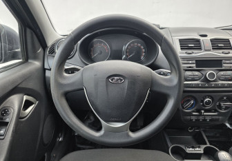 Подержанный автомобиль LADA (ВАЗ) Granta Liftback 2019 года (12 фото)