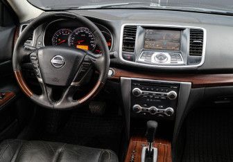 Подержанный автомобиль Nissan Teana 2008 года (11 фото)