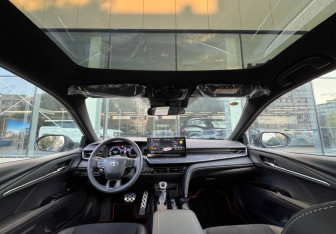 Новый Toyota Camry Sedan 2025 (14 фото)