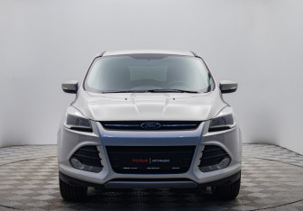 Подержанный автомобиль Ford Kuga 2015 года (8 фото)