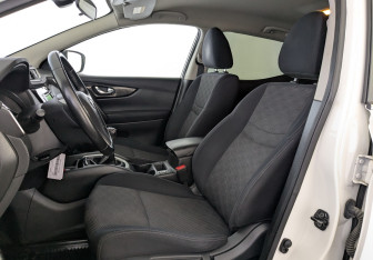 Подержанный автомобиль Nissan Qashqai 2016 года (18 фото)