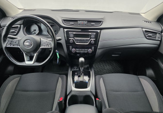 Подержанный автомобиль Nissan Qashqai 2021 года (11 фото)