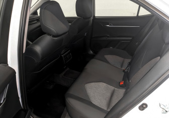 Подержанный автомобиль Toyota Camry Sedan 2022 года (12 фото)