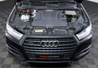Подержанный автомобиль Audi Q7 2018 года (9 фото)