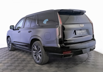 Подержанный автомобиль Cadillac Escalade Suv 2022 года (7 фото)