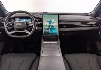 Подержанный автомобиль Geely Preface 2024 года (14 фото)