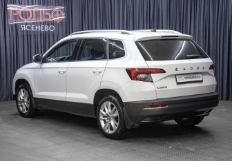 Подержанный автомобиль Skoda Karoq 2020 года (7 фото)