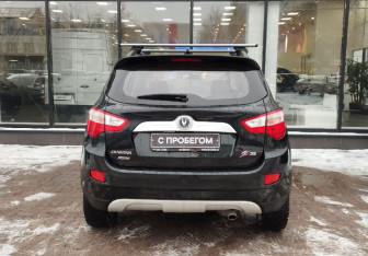 Подержанный автомобиль Changan CS35 2017 года (7 фото)