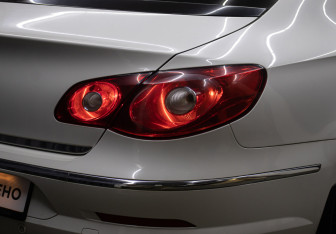 Подержанный автомобиль Volkswagen Passat CC 2011 года (24 фото)