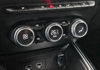 Подержанный автомобиль Renault Arkana 2019 года (20 фото)