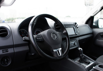 Подержанный автомобиль Volkswagen Amarok 2013 года (13 фото)