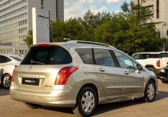 Подержанный автомобиль Peugeot 308 Wagon 2008 года (4 фото)
