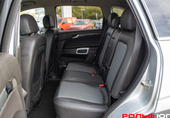 Подержанный автомобиль Opel Antara 2012 года (8 фото)