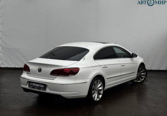 Подержанный автомобиль Volkswagen Passat CC 2012 года (8 фото)