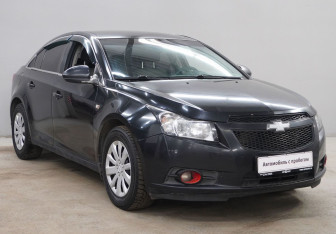 Подержанный автомобиль Chevrolet Cruze Sedan 2011 года (3 фото)
