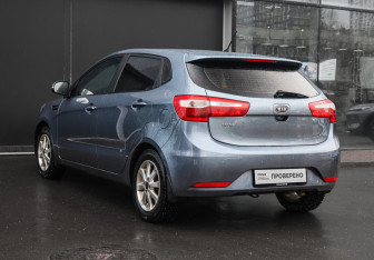 Подержанный автомобиль Kia Rio Hatchback 2012 года (6 фото)