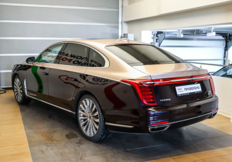 Подержанный автомобиль Hongqi H9 2023 года (6 фото)