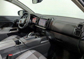Подержанный автомобиль Citroen C5 Aircross 2022 года (12 фото)