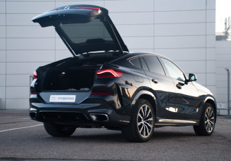 Подержанный автомобиль BMW X6 2020 года (27 фото)