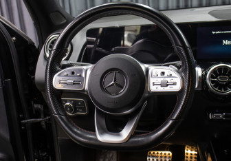 Подержанный автомобиль Mercedes-Benz GLB 2021 года (17 фото)