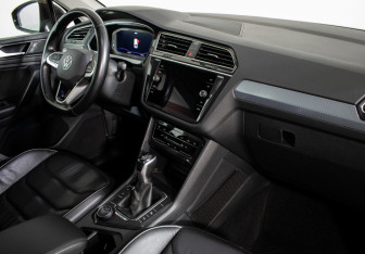 Подержанный автомобиль Volkswagen Tiguan 2021 года (11 фото)
