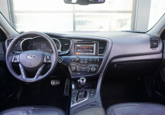Подержанный автомобиль Kia Optima Sedan 2011 года (9 фото)