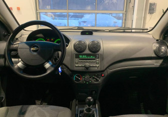 Подержанный автомобиль Chevrolet Aveo Sedan 2008 года (11 фото)