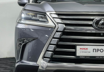 Подержанный автомобиль Lexus LX 2019 года (26 фото)
