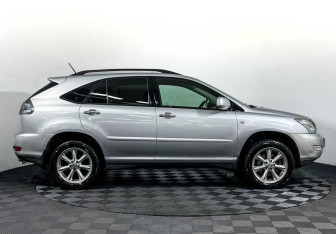 Подержанный автомобиль Lexus RX 2008 года (4 фото)