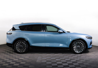 Подержанный автомобиль Voyah Free 2022 года (4 фото)