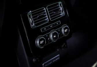 Подержанный автомобиль Land Rover Range Rover 2013 года (12 фото)