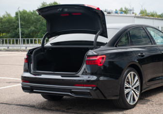 Подержанный автомобиль Audi A6 Sedan 2020 года (14 фото)