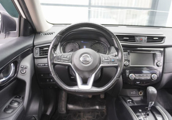 Подержанный автомобиль Nissan X-Trail 2021 года (13 фото)