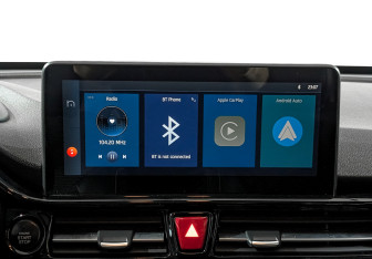 Подержанный автомобиль Москвич 3 2023 года (16 фото)