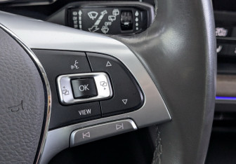 Подержанный автомобиль Volkswagen Touareg 2018 года (30 фото)