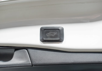 Подержанный автомобиль Toyota RAV4 2019 года (20 фото)