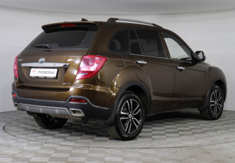 Подержанный автомобиль Lifan X60 2017 года (5 фото)