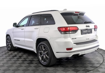Подержанный автомобиль Jeep Grand Cherokee 2020 года (7 фото)