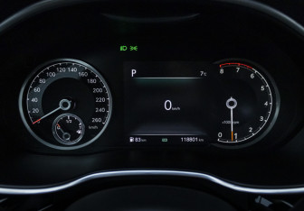 Подержанный автомобиль Genesis G80 2021 года (14 фото)