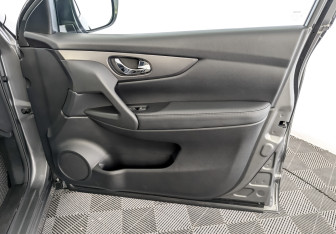 Подержанный автомобиль Nissan Qashqai 2022 года (24 фото)