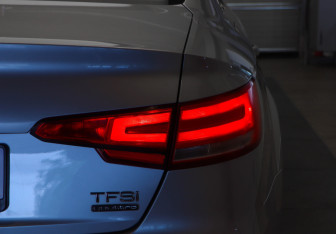 Подержанный автомобиль Audi A4 Sedan 2018 года (27 фото)
