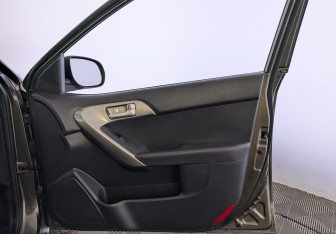 Подержанный автомобиль Kia Cerato Sedan 2009 года (24 фото)