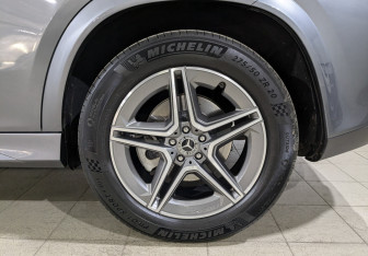 Подержанный автомобиль Mercedes-Benz GLE 2021 года (11 фото)