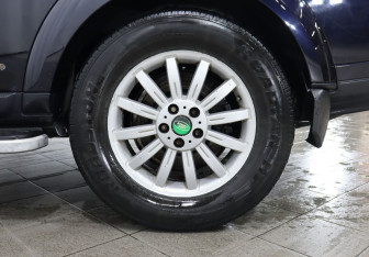 Подержанный автомобиль Land Rover Discovery 2008 года (8 фото)