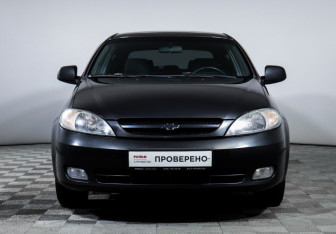 Подержанный автомобиль Chevrolet Lacetti Hatchback 2011 года (2 фото)