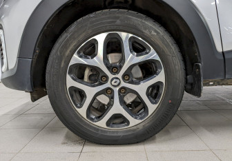 Подержанный автомобиль Renault Kaptur 2021 года (17 фото)