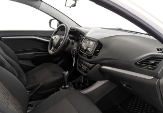 Подержанный автомобиль LADA (ВАЗ) Vesta Sedan 2017 года (13 фото)