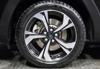 Подержанный автомобиль Москвич 3 2023 года (24 фото)