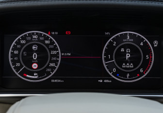 Подержанный автомобиль Land Rover Range Rover 2021 года (12 фото)